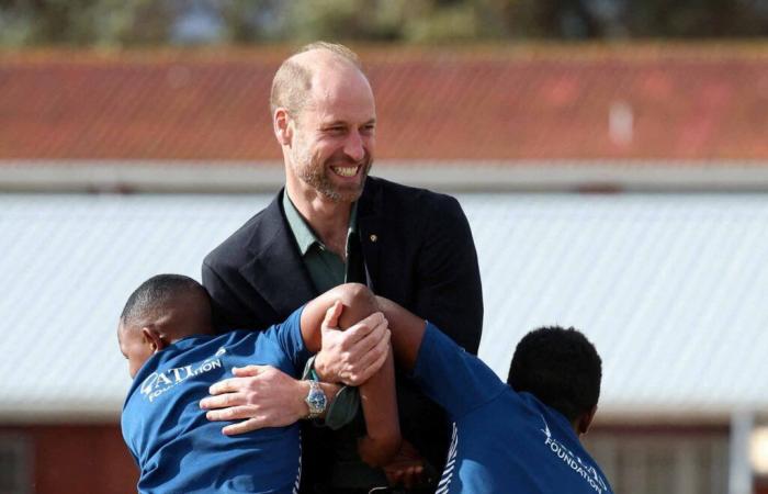 In Cape Town, Prince William and his costume heckled by young rugby players