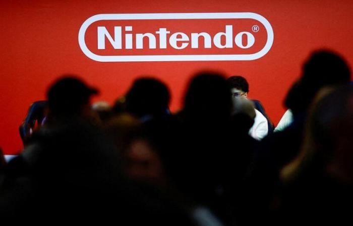 Nintendo lowers its annual forecasts, after a 60% drop in net profit