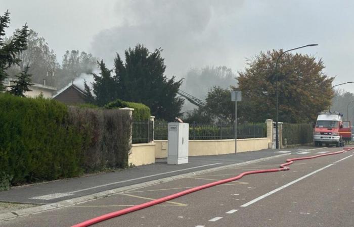 A house catches fire in Soudron, southwest of Châlons