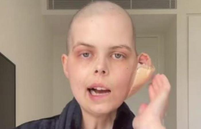 the terrible message from Bella, 24, just before dying of devastating cancer