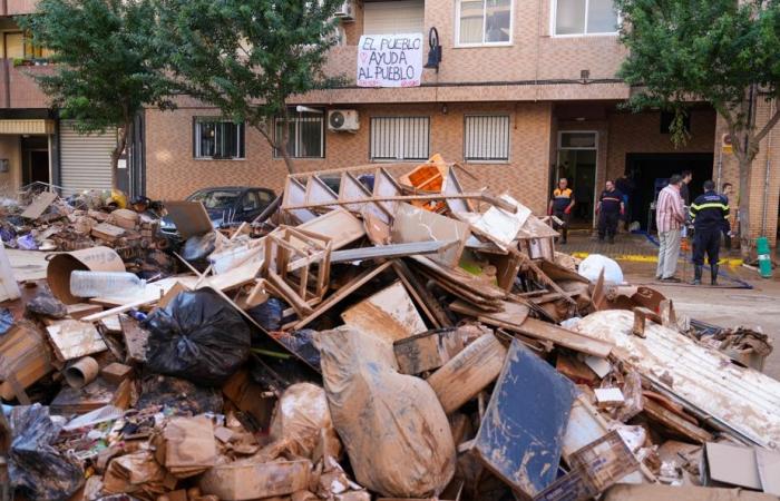 Floods in Spain | Government unveils aid plan, continuation of clean-up operations