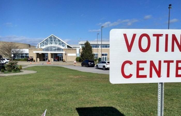 Woodford County voters see short lines at Falling Springs Center