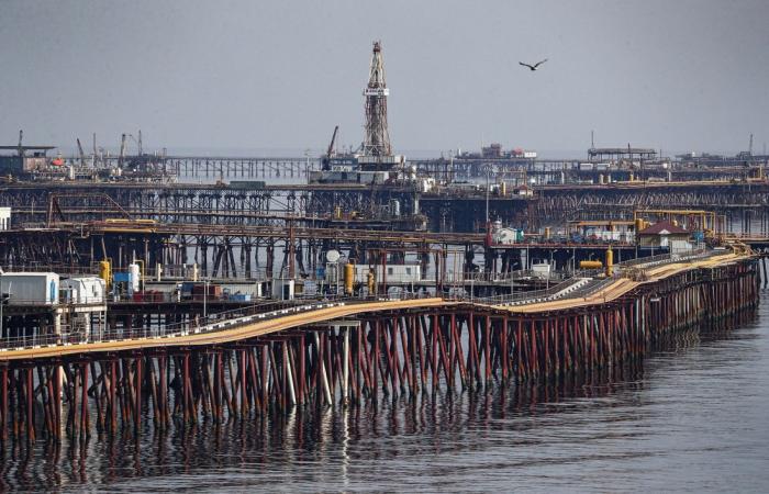 Neft Daşları: The Soviet-era oil rig city ‘floating’ in the Caspian Sea