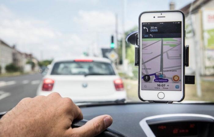 “My Waze suddenly changed to Arabic”: the GPS application facing a massive bug