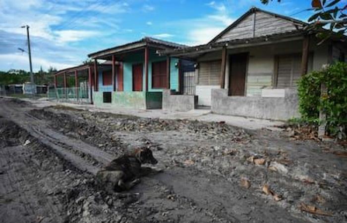 Hurricane Rafael strengthens to category 3 as it approaches Cuba