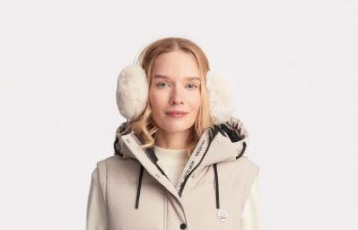 Camaïeu hits hard with its ultra-elegant sleeveless down jacket, to wear on skis and in the city