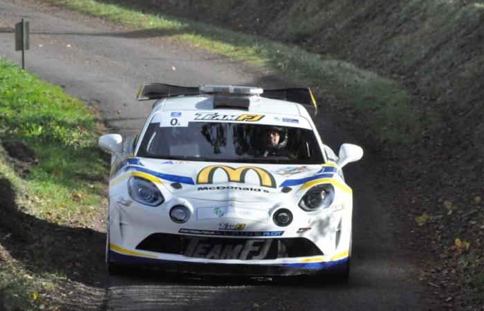 around a hundred drivers at the start in Valençay