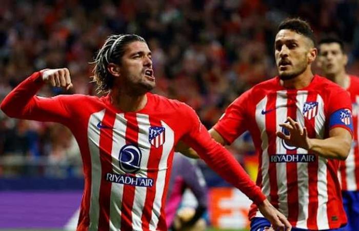 The date of the Paris Saint-Germain and Atletico Madrid match and the broadcast channels in the Champions League