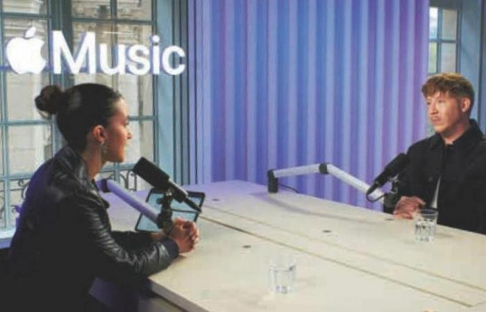 Behind the scenes at Apple Music France studios