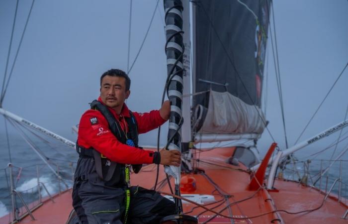 left arm amputee, the Chinese Jingkun Xu at the start of the 10th edition