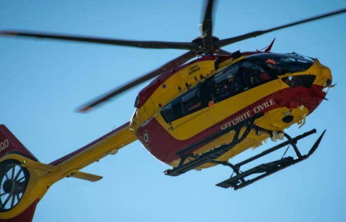 Haute-Savoie. An injured paraglider evacuated and a hiker got out of trouble