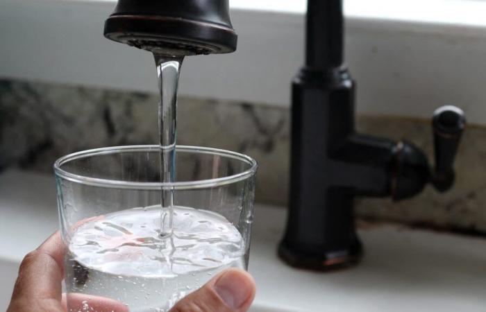 running water unfit for consumption in several communes of Montreuillois