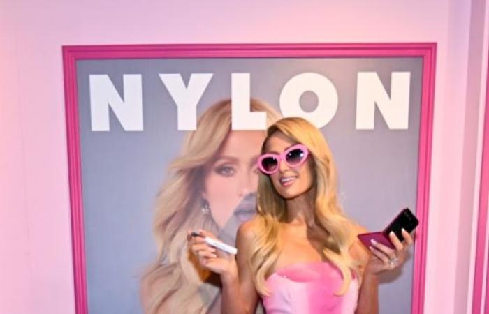 Paris Hilton The Face Of Limited Edition Hot Pink Razr 50 Ultra – channelnews