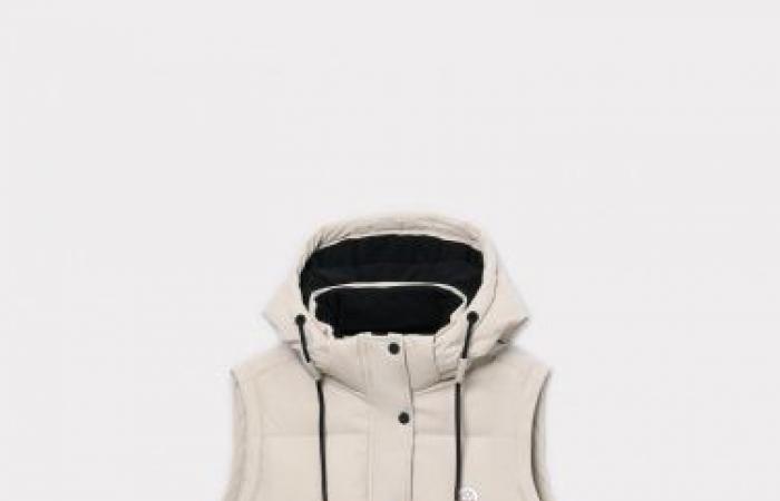 Camaïeu hits hard with its ultra-elegant sleeveless down jacket, to wear on skis and in the city