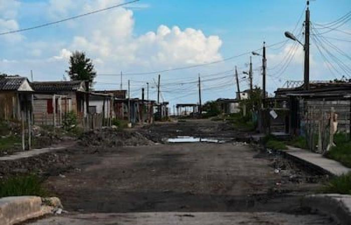 Hurricane Rafael strengthens to category 3 as it approaches Cuba