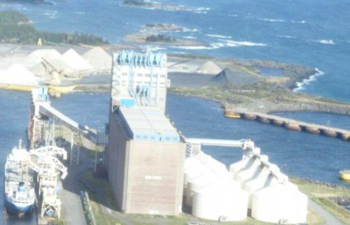 Closure of Port-Cartier grain silos