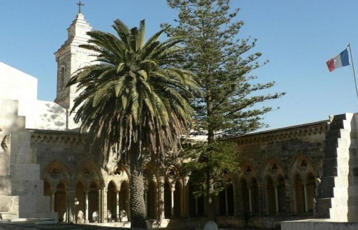 Do the Israeli police have the right to arrest gendarmes in a French church in Jerusalem?