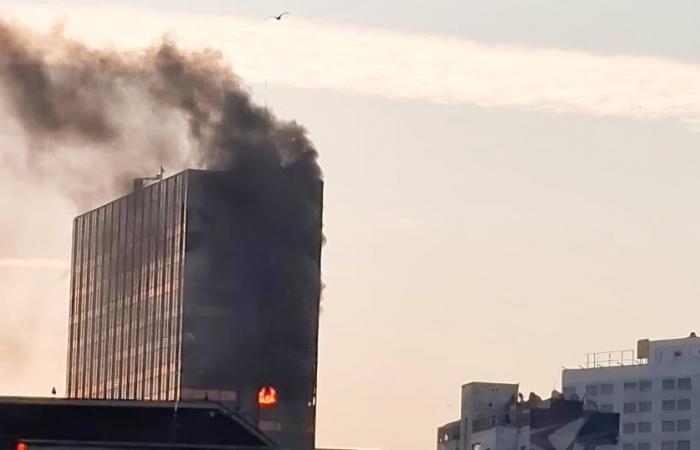 Casablanca: impressive fire in the Atlas Tower, on avenue des FAR