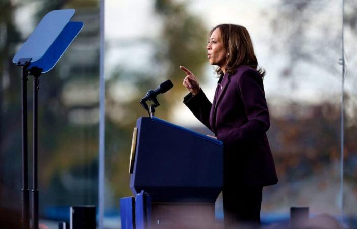 Kamala Harris calls on her supporters to “keep fighting”