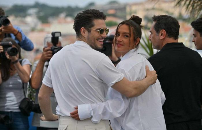 Adèle Exarchopoulos: fiery kiss with François Civil to celebrate the crazy scores of “L’Amour ouf”