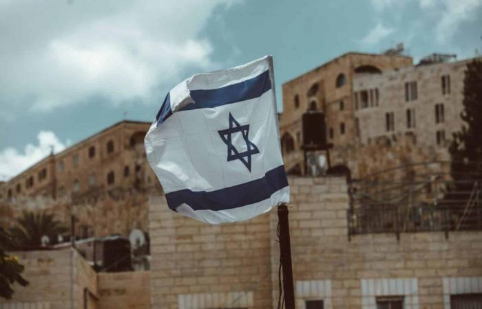 two French gendarmes arrested in a French church in Jerusalem