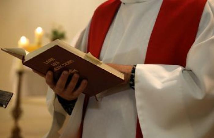 Eight priest scammers in Seine-Maritime receive sentences of up to six years in prison