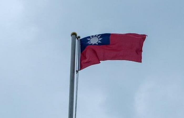 Taiwan promises to help its companies leave China