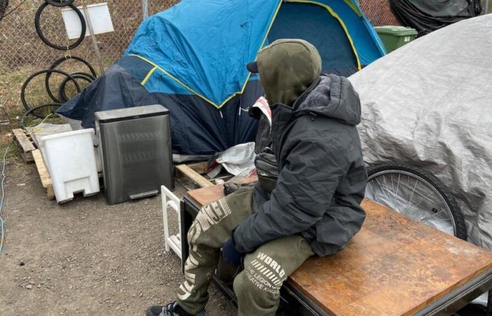 “It’s sad… it’s probably the fentanyl”: a young homeless person reportedly died of an overdose in a homeless encampment