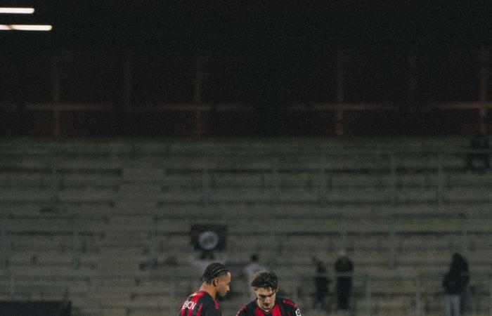 This club that uses two different jerseys during a match