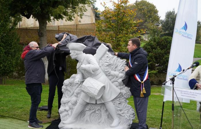 In Ouistreham, finally a statue for the legendary hero Michel Cabieu