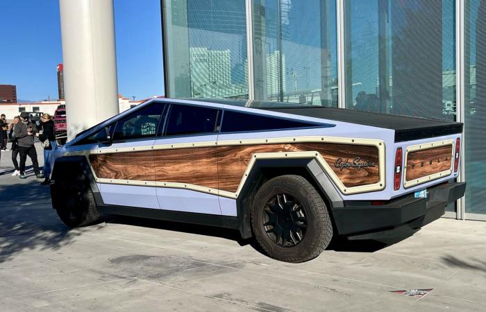 SEMA 2024 day 2: exceptional vehicles and a ton of Tesla Cybertruck