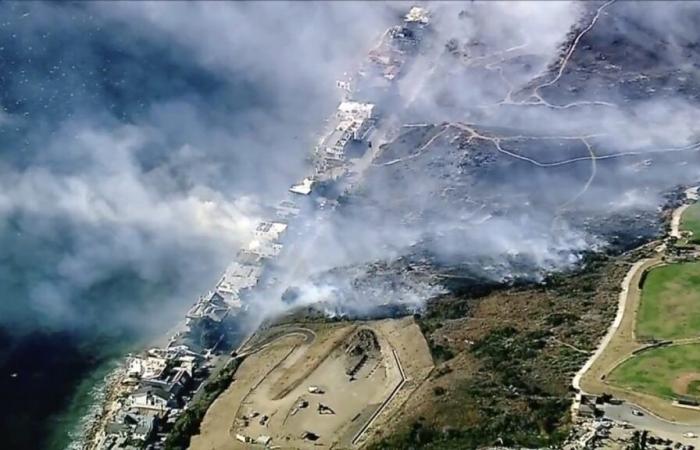 Fire in Los Angeles puts stars’ villas in danger