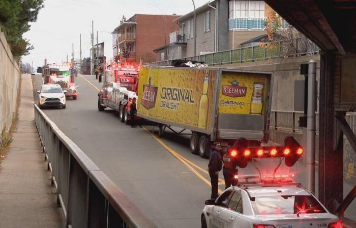 Trois-Rivières: a viaduct gives truckers headaches