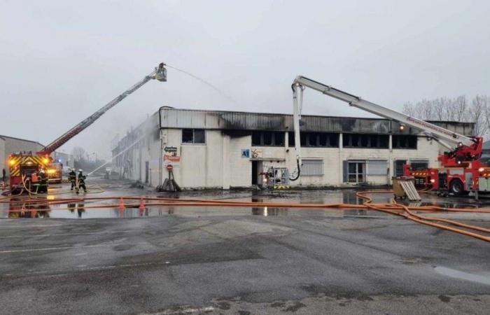 The Kalifrais cannery, in Dunkirk, destroyed by flames