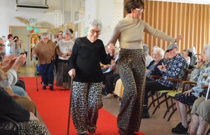 Sainte-Livrade-sur-Lot. “Fashion” day at the nursing home