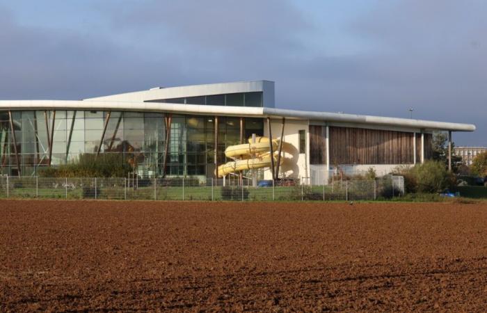 what is the problem in this swimming pool in Calvados?