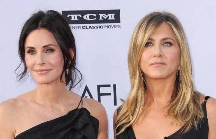 Courteney Cox reveals Jennifer Aniston’s interesting collection from ‘Friends’