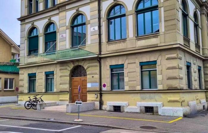 Olten: a former elected official tried for exhibitionism in front of teenagers