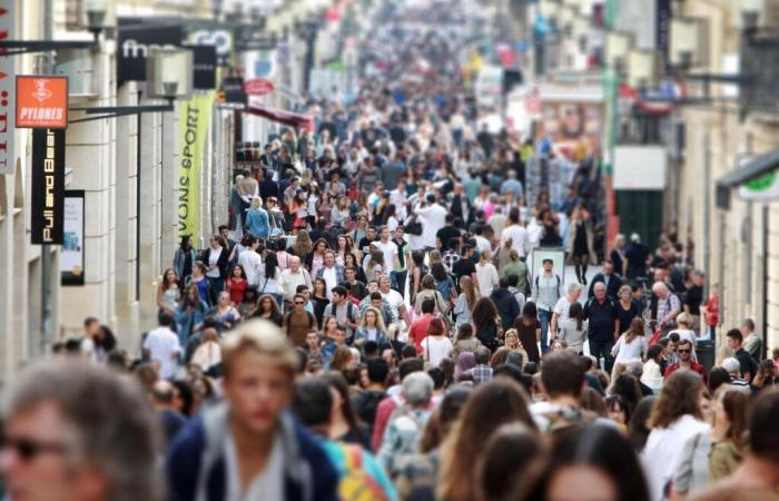 More than one in two French people identify as belonging to the middle class, according to a study