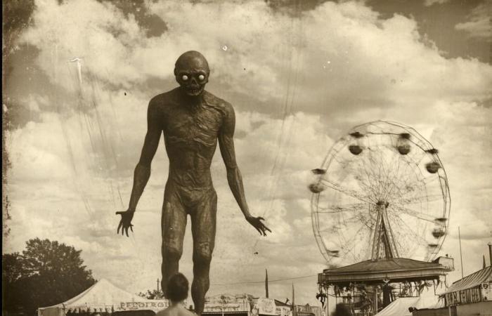 10 old photos of a horror fair