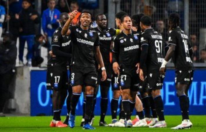 Auxerre plunges OM into doubt