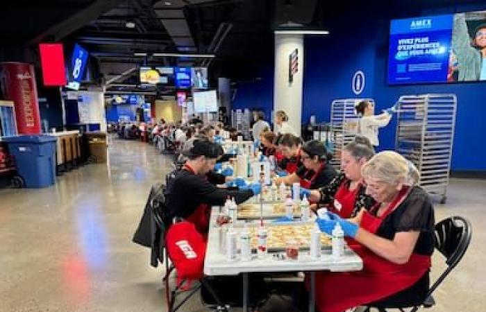 65,000 Christmas cookies made at the Bell Center