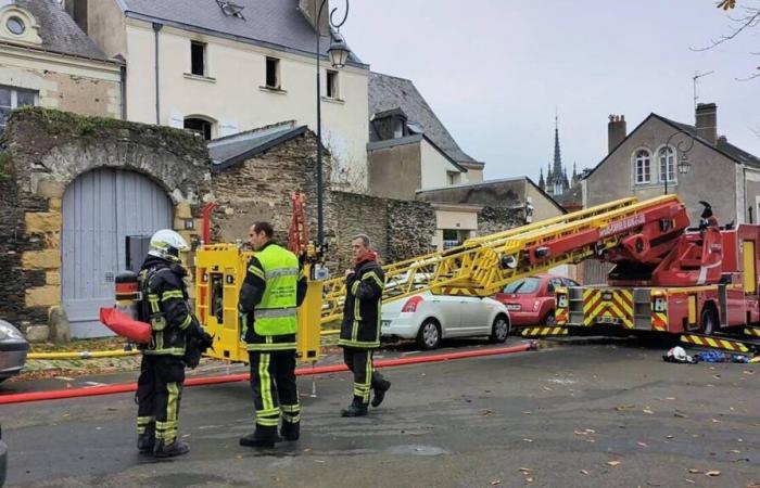 A fire in a house for sale in Angers mobilizes around twenty firefighters