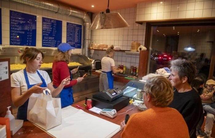 ‘Instagram chip shop’ Congé opens its doors in Berchem: “People, with myself as a kind of café owner” (Antwerp)