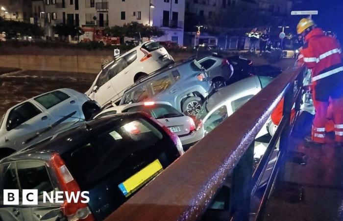 Fresh Spain floods sweep away dozens of cars near Girona