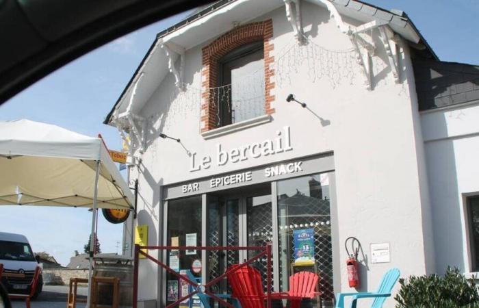 The grocery store, bar, snack bar in this Loire-Atlantique village is looking for a manager to take over the activity