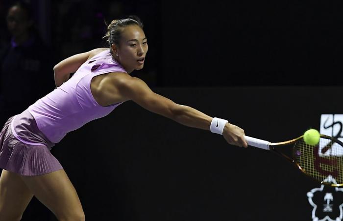 WTA Masters: Zheng first finalist