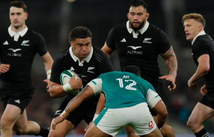 a week before facing France, the All Blacks bring Ireland to its knees