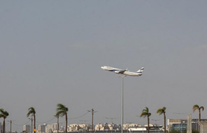 First plane carrying Israelis evacuated from Amsterdam lands in Tel Aviv