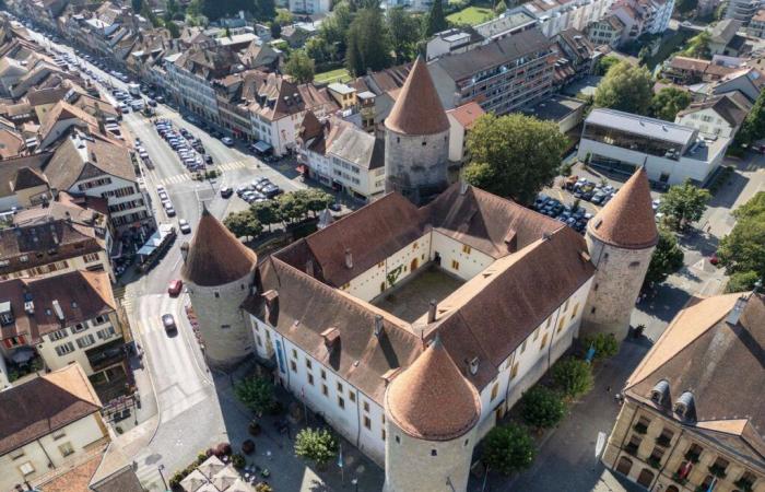 Yverdon: The castle construction site resumes, the cars pass